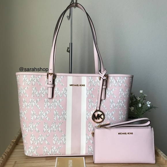 Michael Kors Handbags - 🌼Michael Kors Set